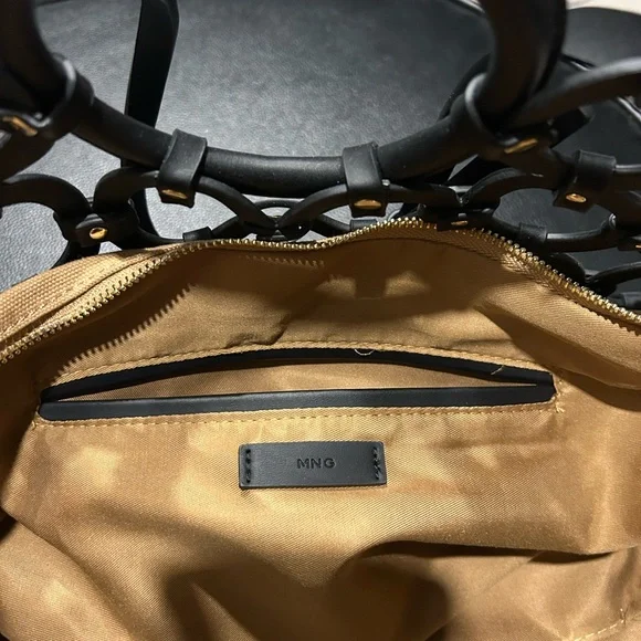 Mango - Limited Edition-Black and Tan Open Weave Tote - Picture 2 of 8